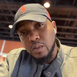 Meet your Posher, Larry